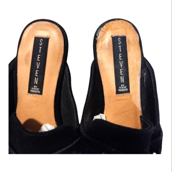 Steve Madden "Razzi" Suede Mules - Picture 2 of 9